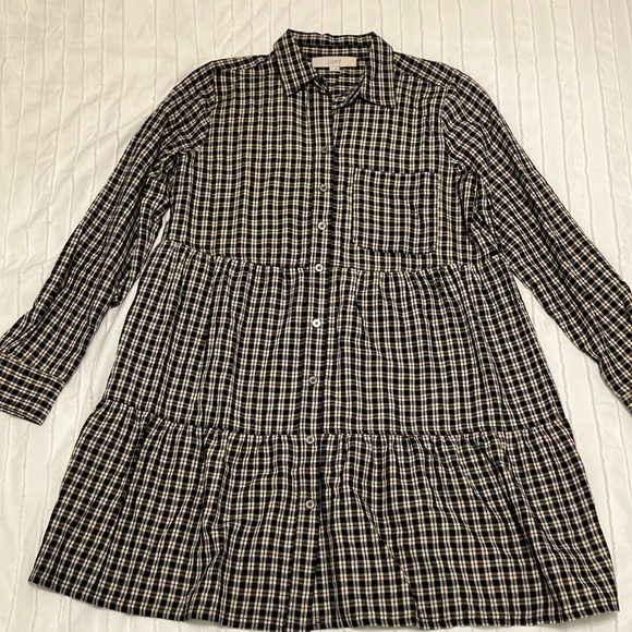 LOFT Dresses & Skirts - Black and White Plaid Button-Down Dress